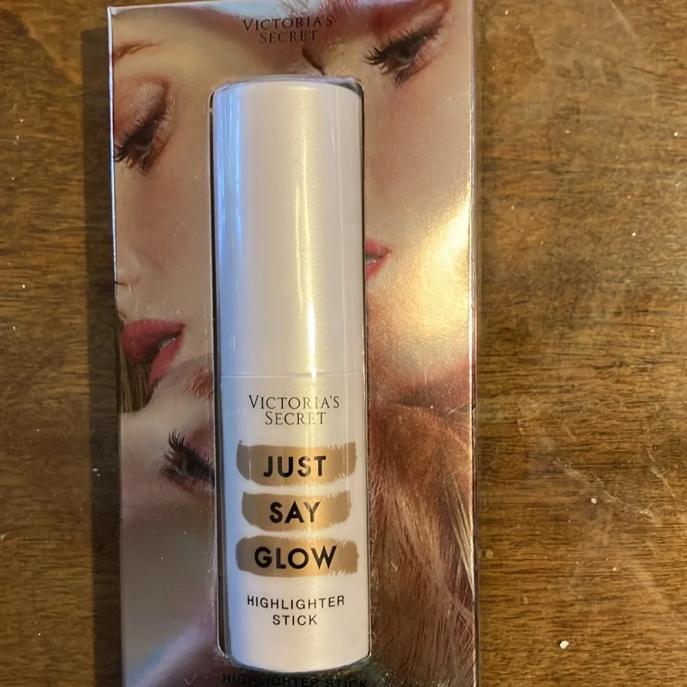 Victoria’s Secret rare & htf Glow makeup bundle NWT - Picture 8 of 14